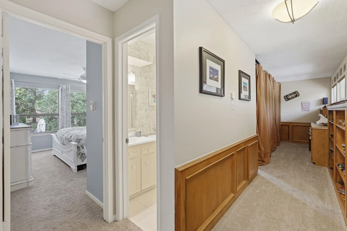 Photo of 15007 Benfer Road