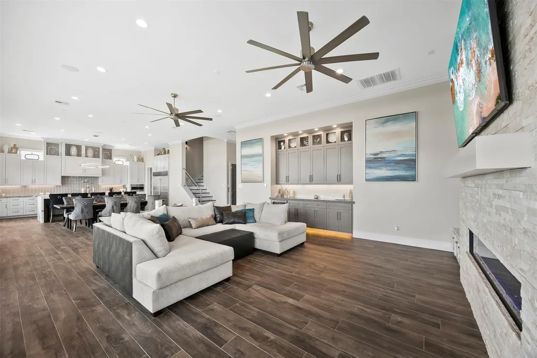 Photo of 11707 Beachside