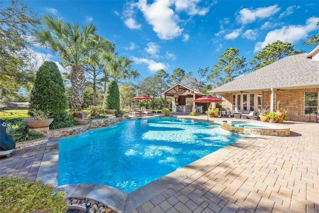 Photo of 27 Highclere Park Drive