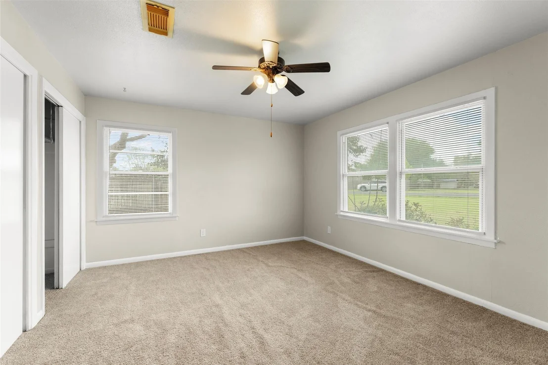 Photo of 1327 Hodges Lane