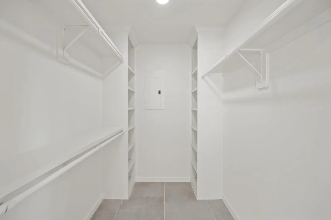 Photo of 2261 Riverside Drive