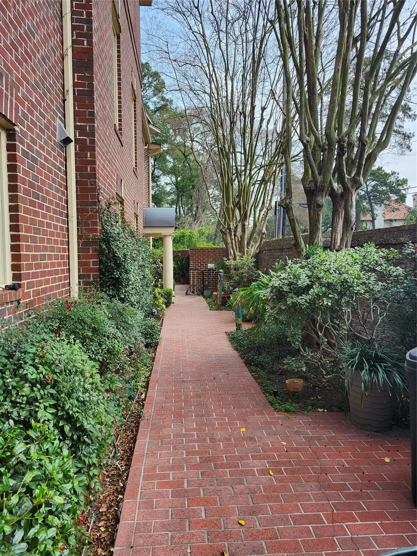 Photo of 1 Pine Briar Circle