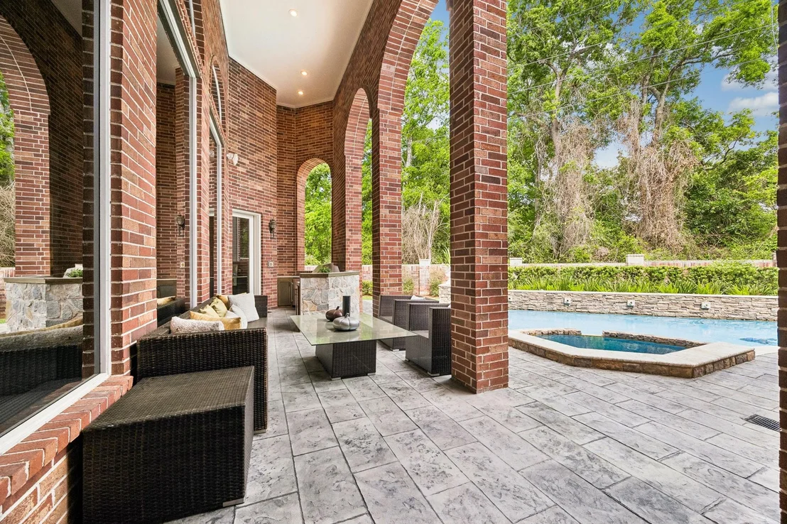 Photo of 907 Enclave Lake Drive