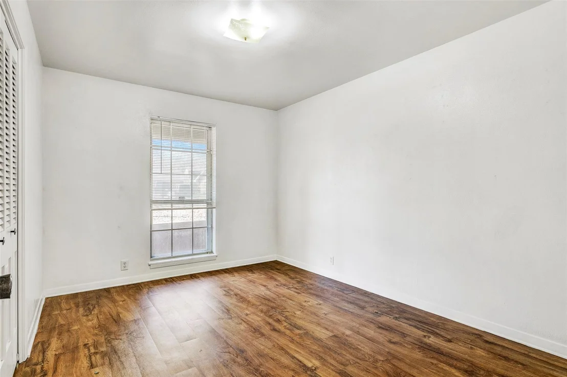 Photo of 1300 Northwood Drive