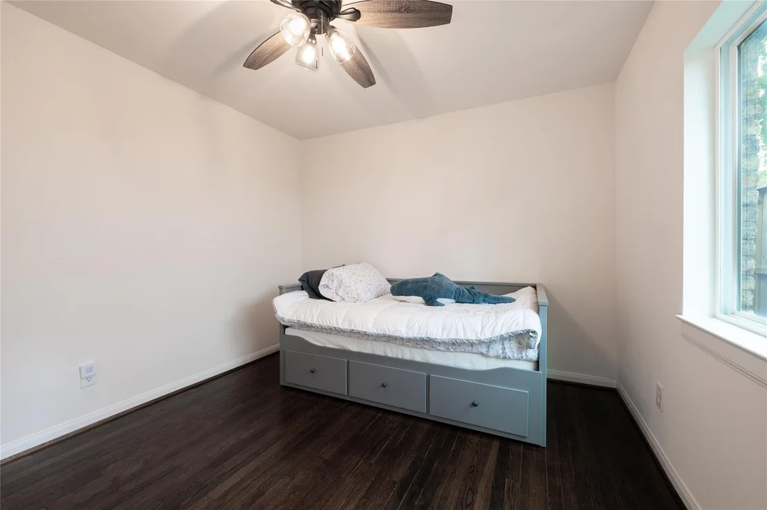 Photo of 1218 Shadeland Drive