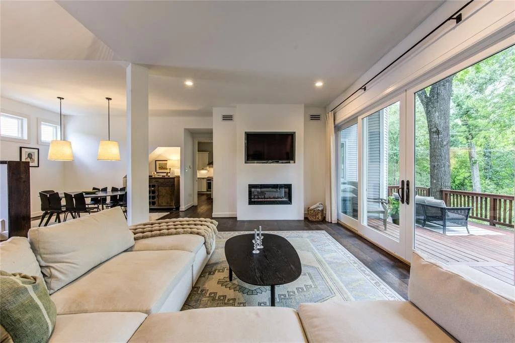 Photo of 1121 Lashbrook Drive