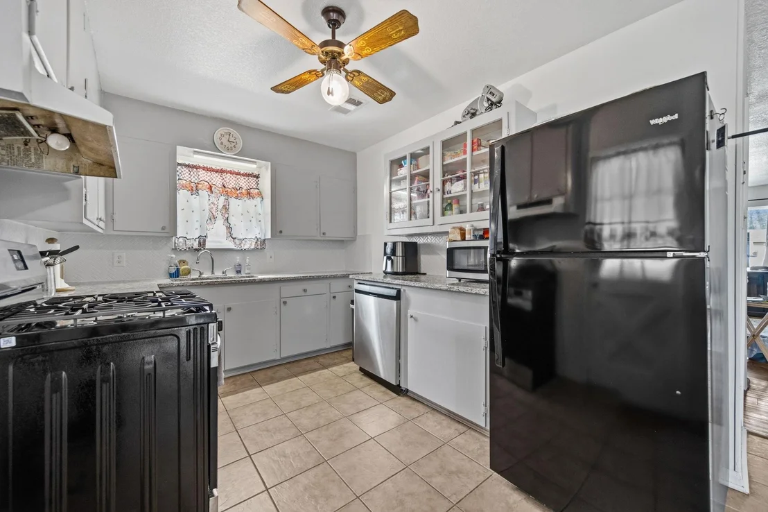 Photo of 400 Dora Street