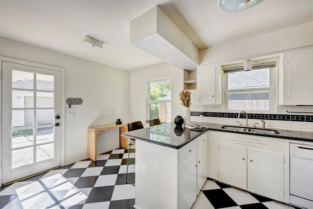 Photo of 3823 Murworth Drive