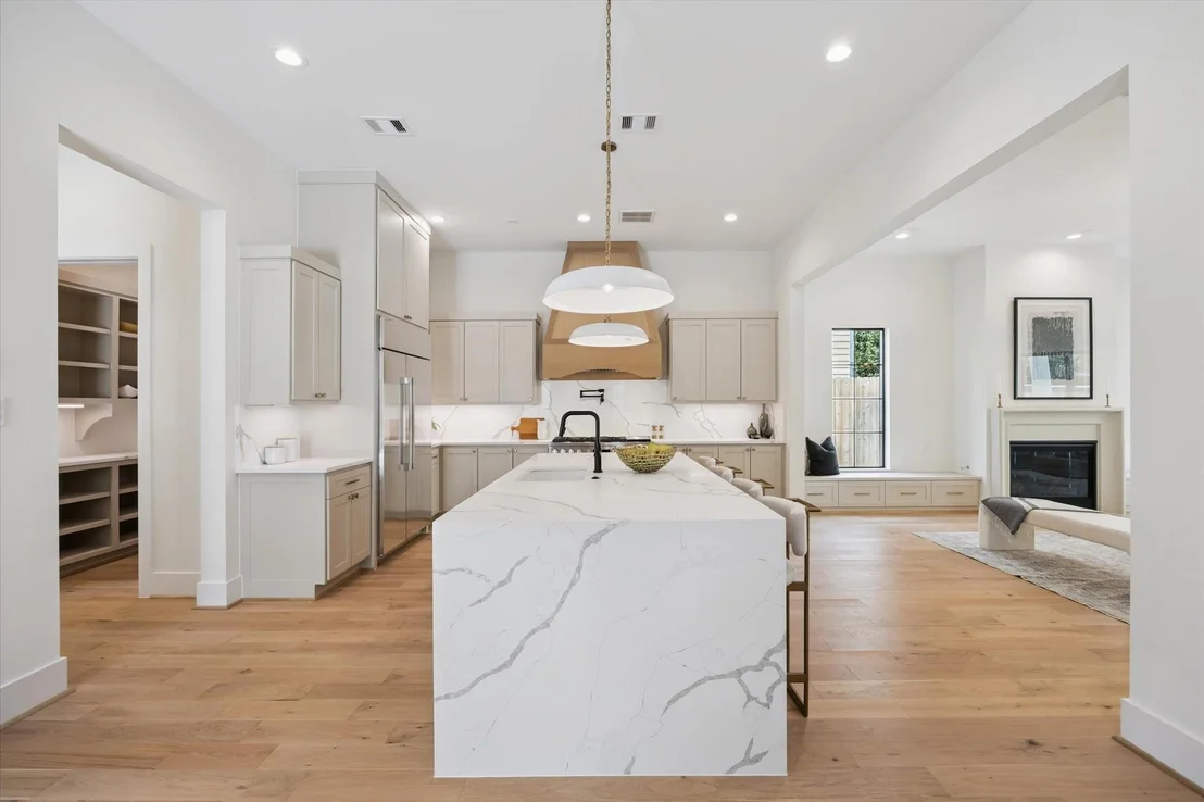 Photo of 938 Gardenia Drive