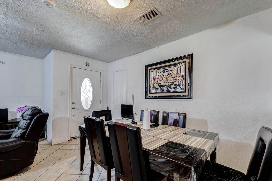 Photo of 1607 Beusch Drive