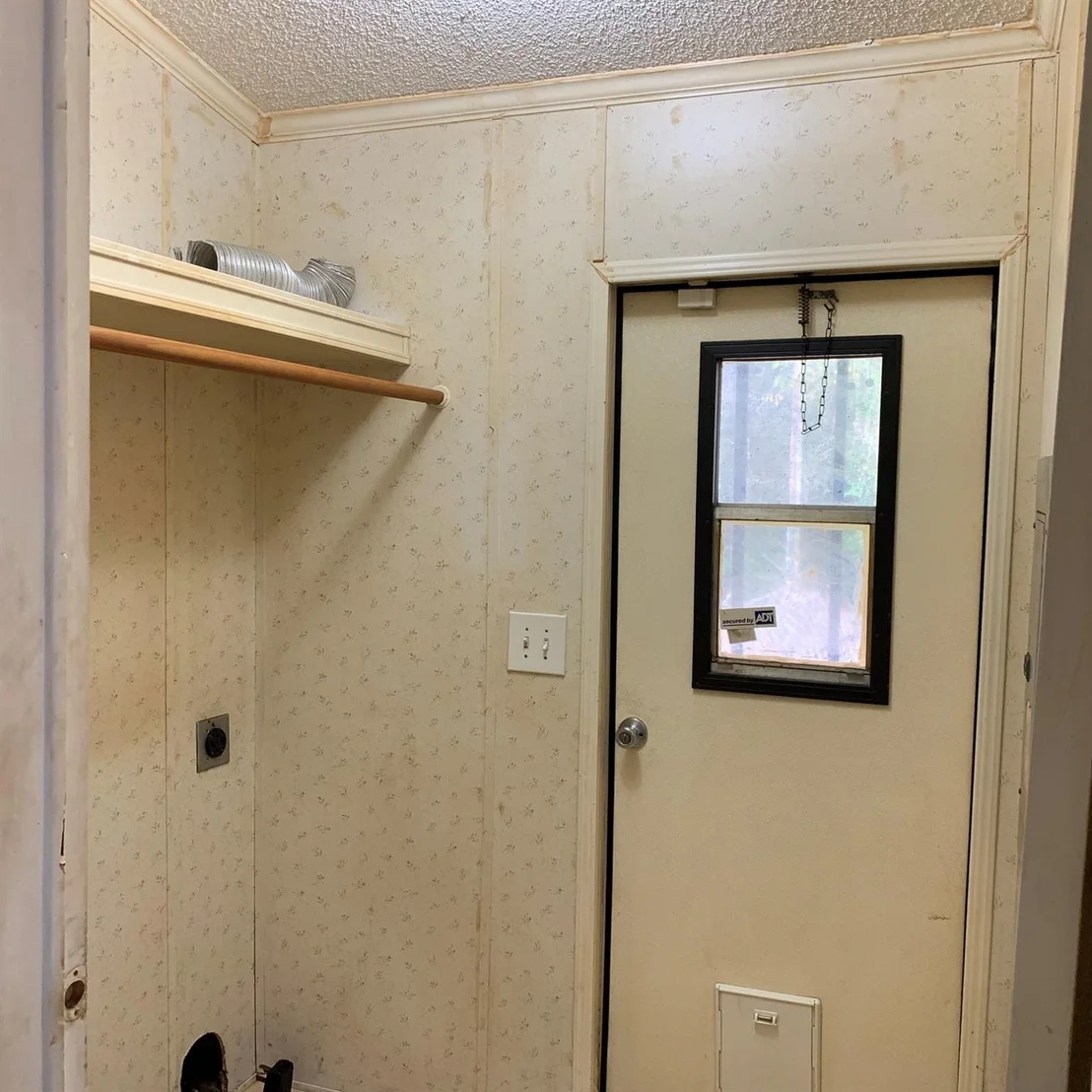Photo of 202 Armadillo T