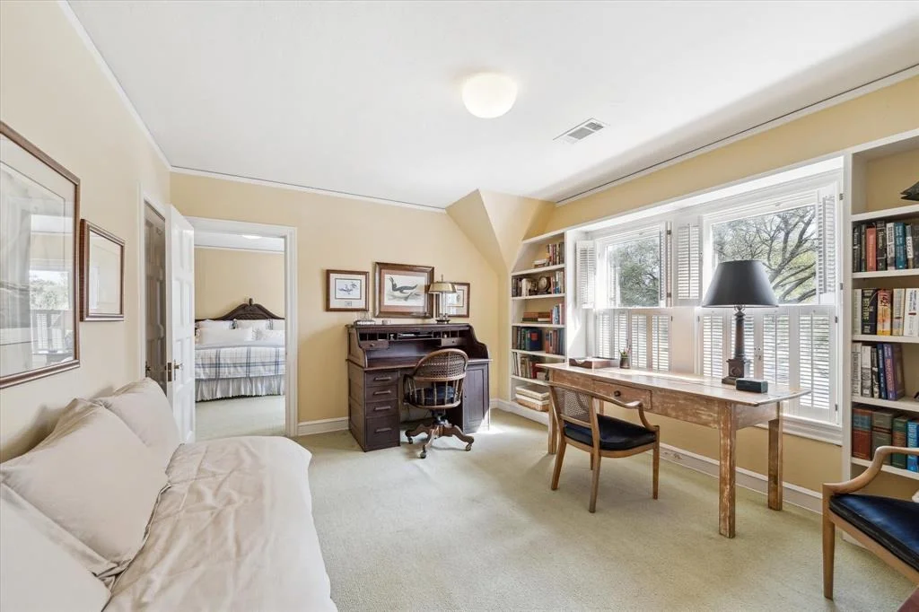Photo of 3016 Chevy Chase Drive