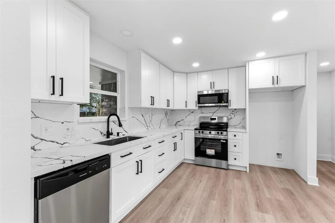Photo of 7502 Woodsman Trail
