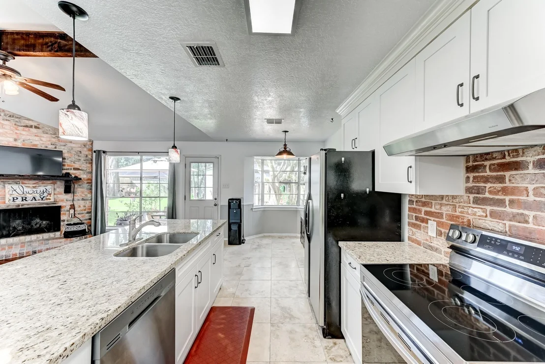 Photo of 12211 Plumpoint Drive
