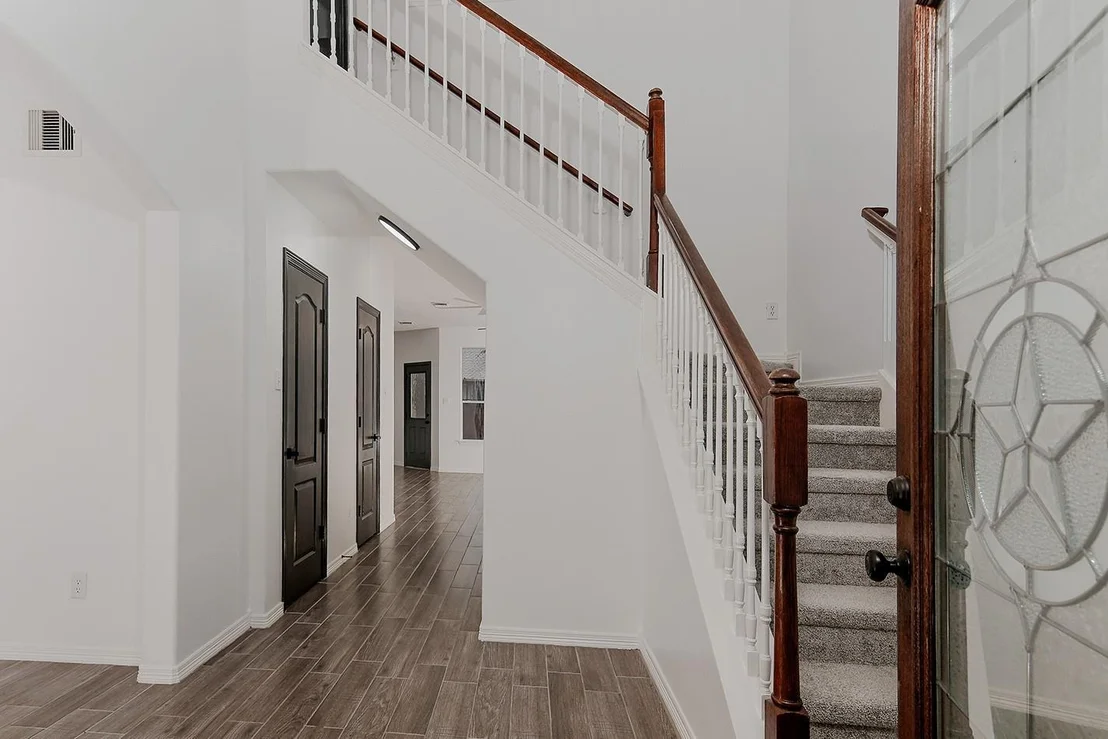 Photo of 2037 Borthwick Lane