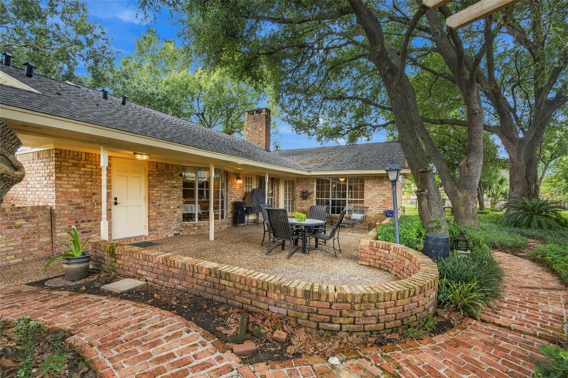Photo of 203 Ballantrae Lane
