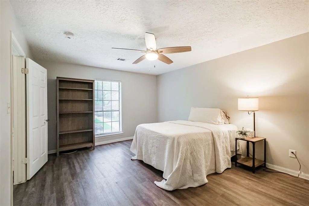 Photo of 16011 Southampton Drive
