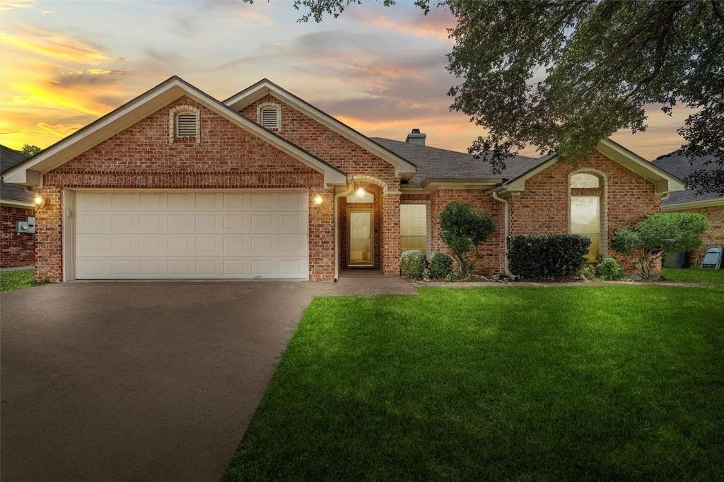 Photo of 2716 Cherokee Lane