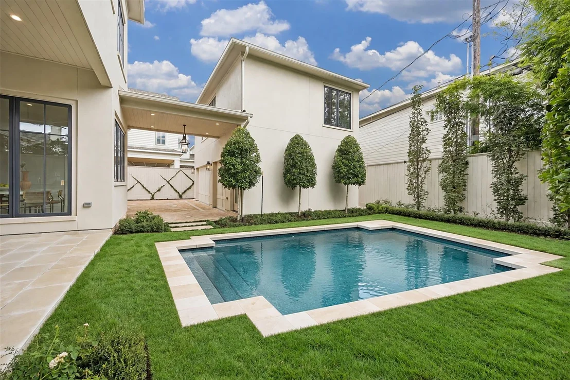 Photo of 3717 Chevy Chase Drive