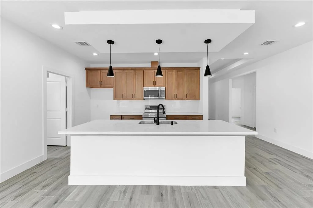 Photo of 1005 Lake View Drive