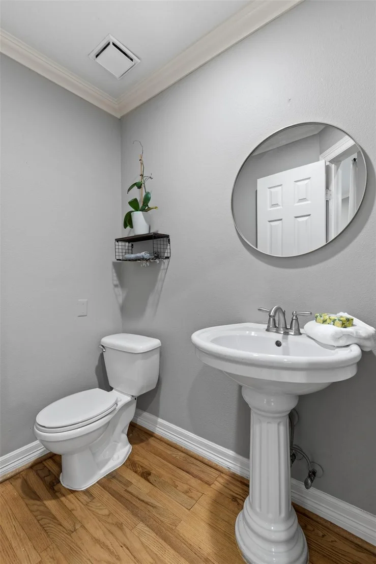 Photo of 2201 Bartlett Street