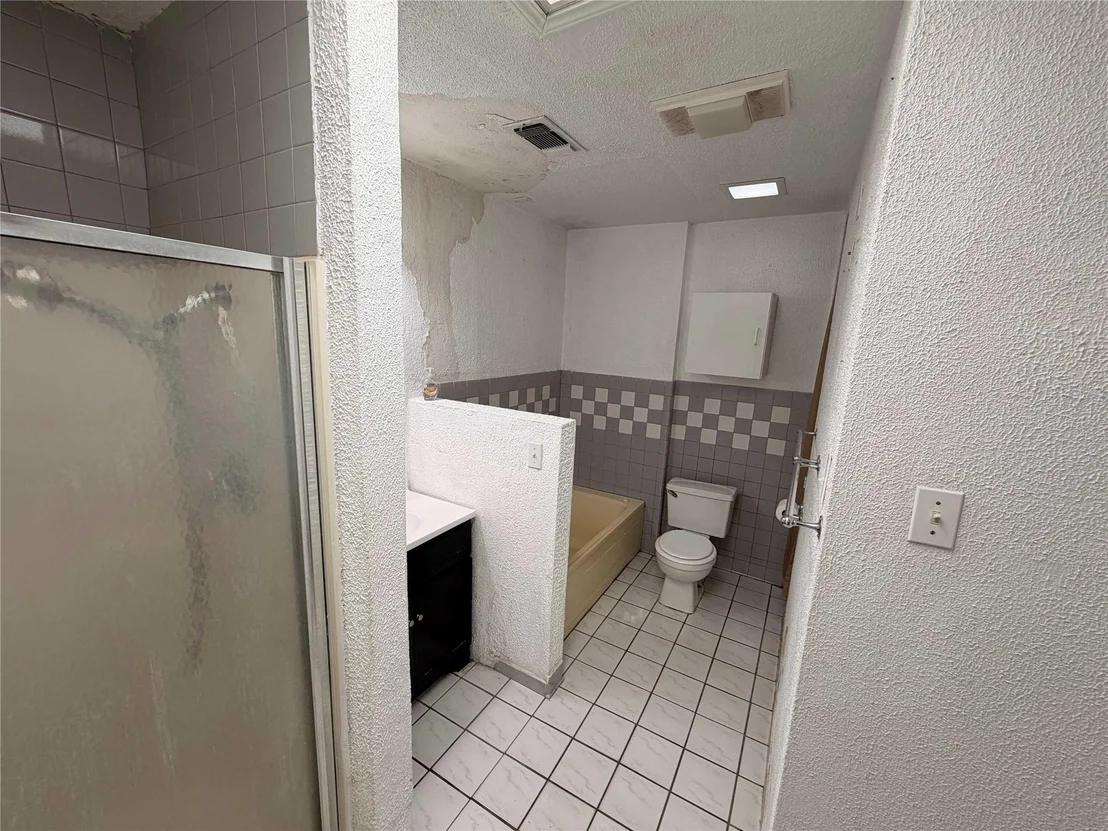Photo of 14631 Leacrest Drive