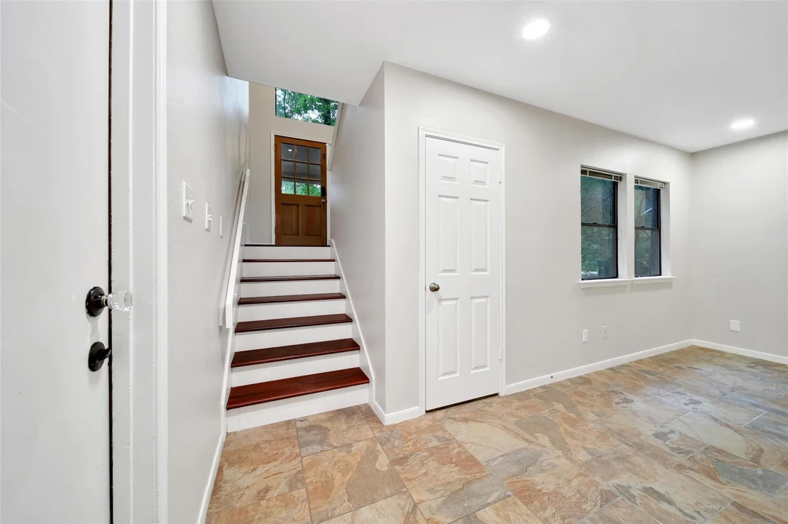 Photo of 34 W Trace Creek Drive