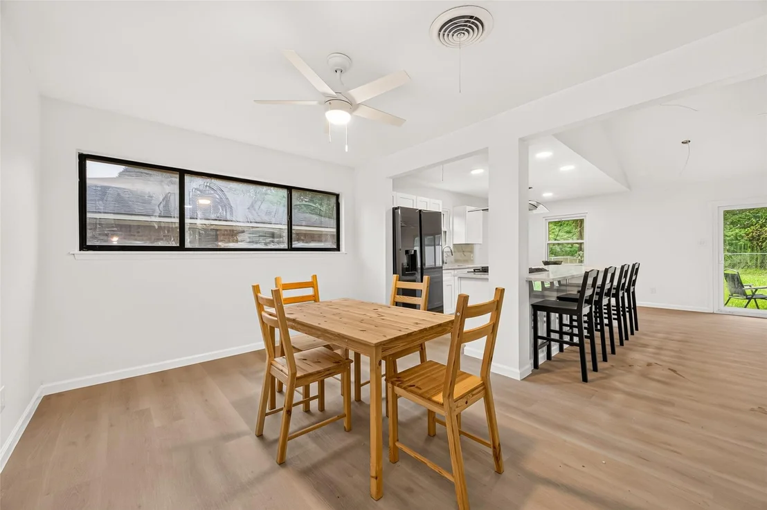 Photo of 215 Crest Hill Drive