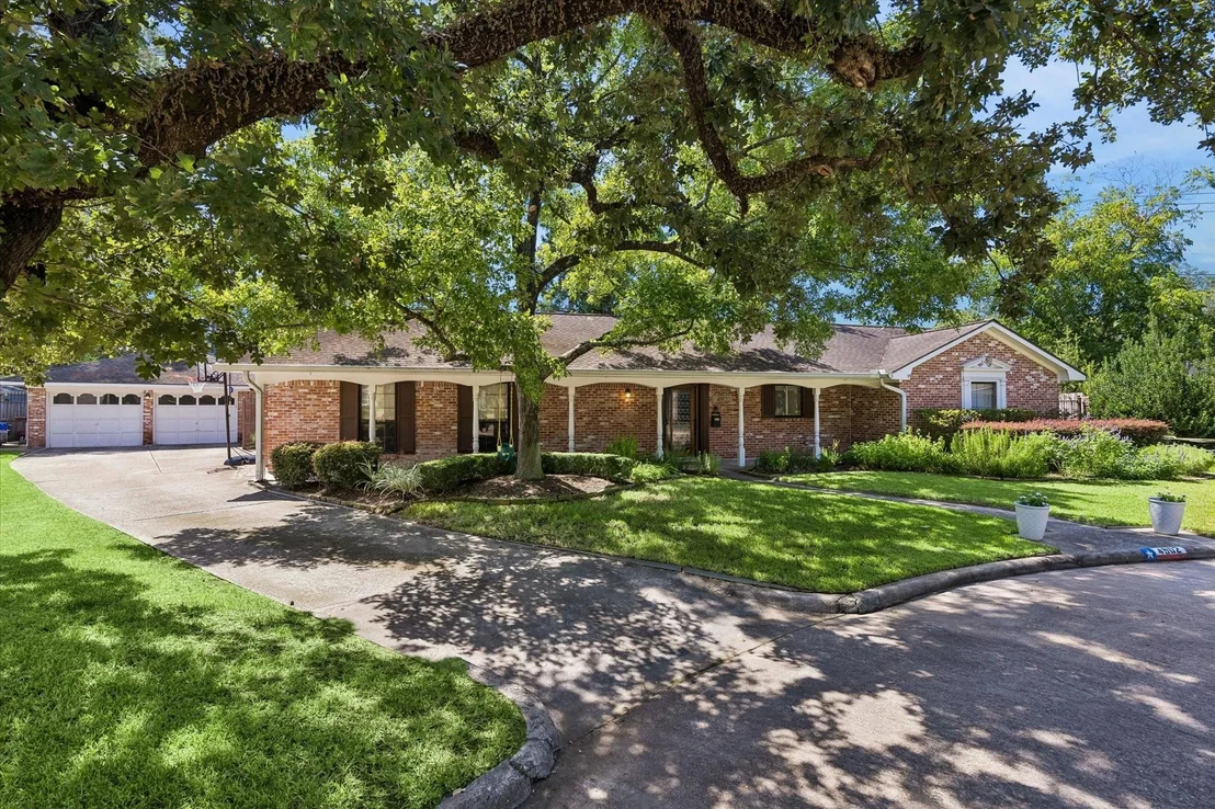 Photo of 4902 Clift Haven Drive