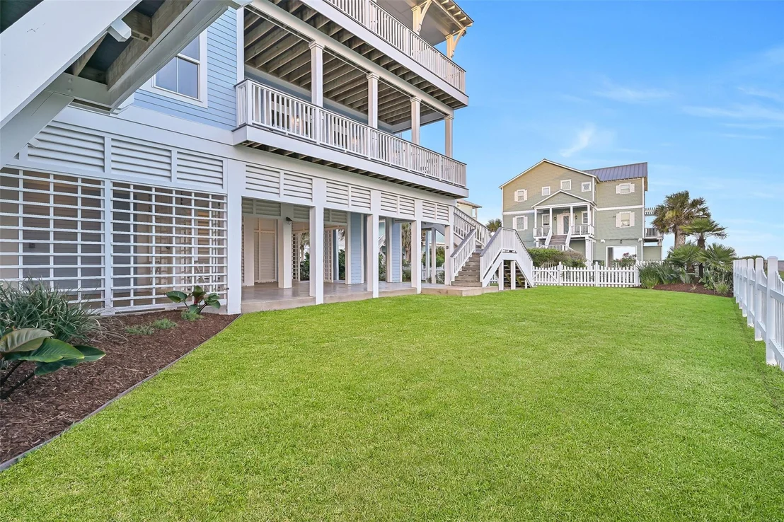 Photo of 11614 Beachside