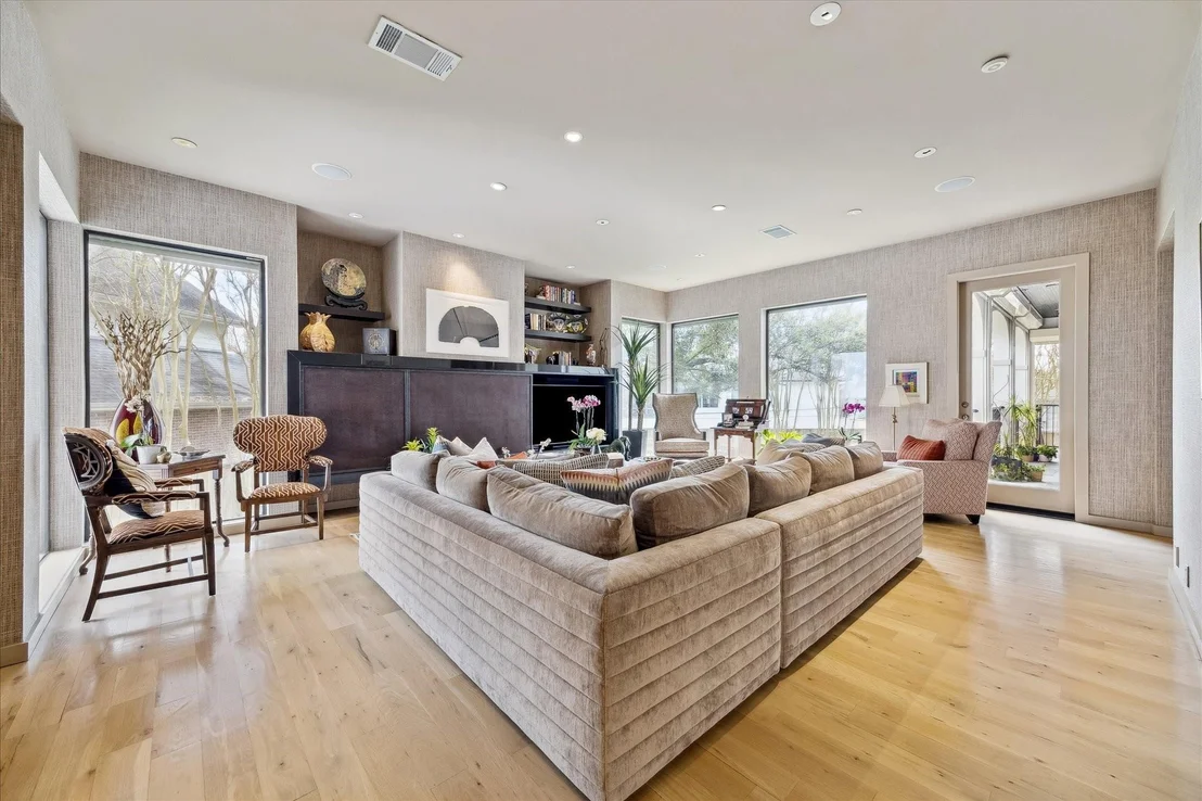 Photo of 5027 Heatherglen Drive
