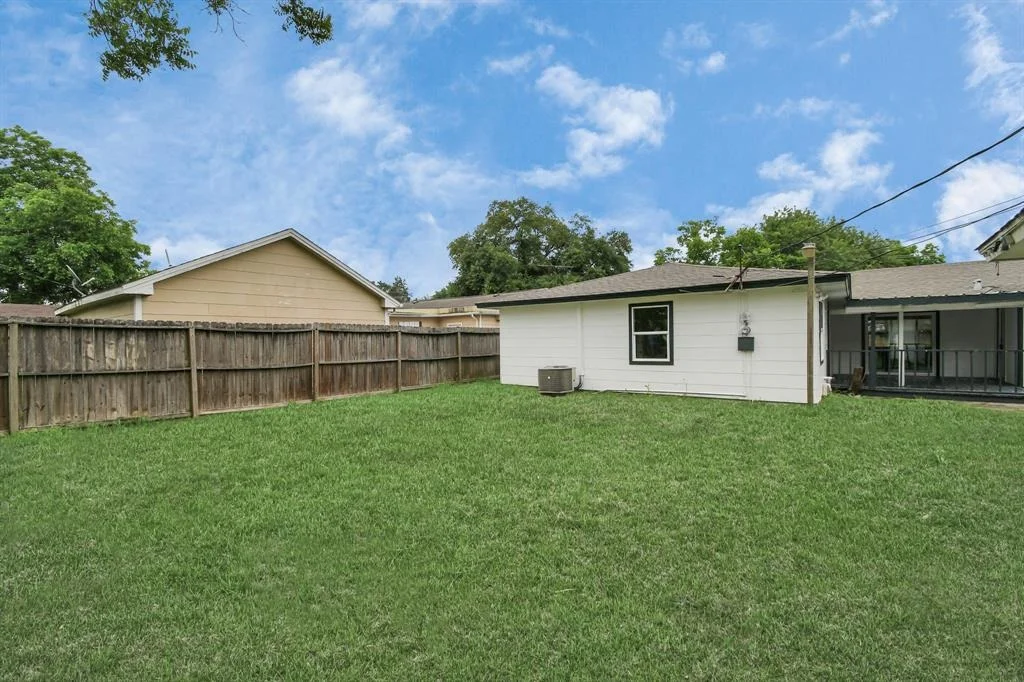 Photo of 214 W Texas Avenue