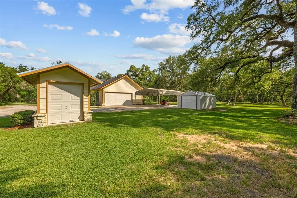 Photo of 18206 River Oaks Road