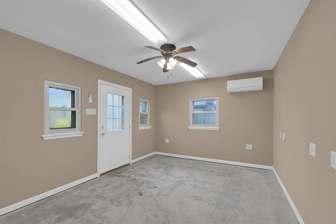 Photo of 7522 Live Oak Drive