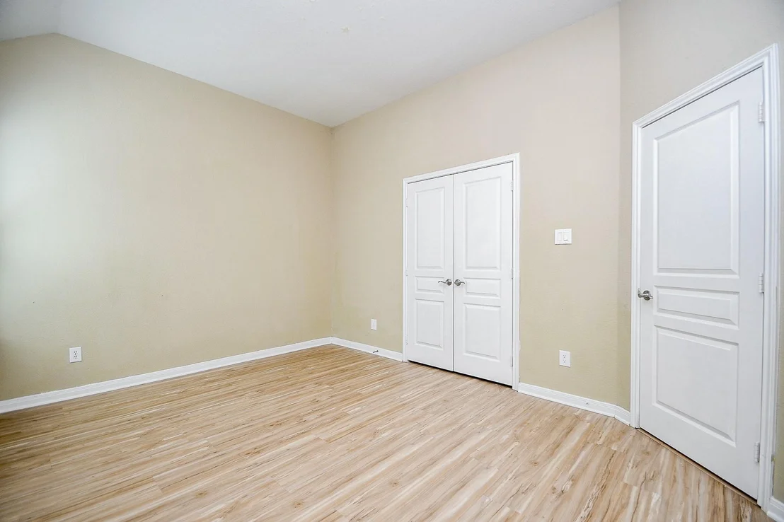 Photo of 4819 Oak Rambling Drive