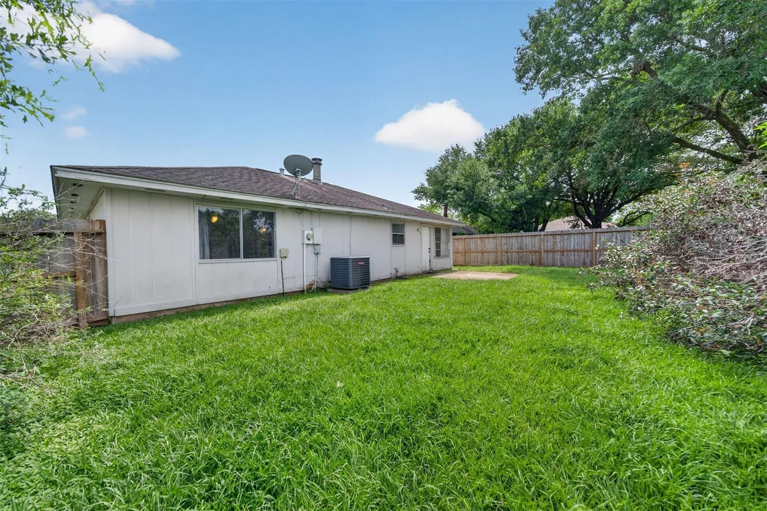 Photo of 17002 Dew Drop Lane