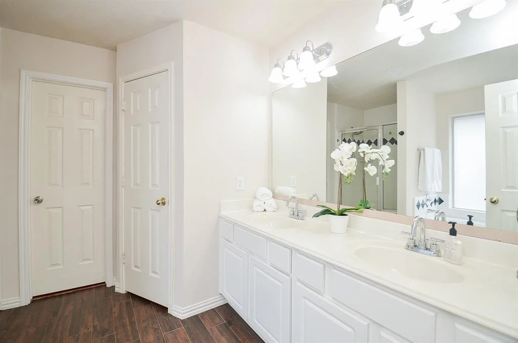 Photo of 5438 Baslow Drive
