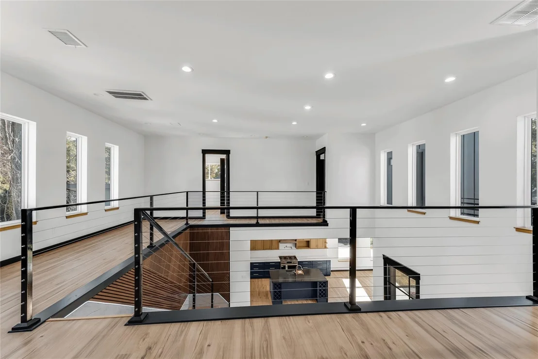 Photo of 7292 Edgewater Drive
