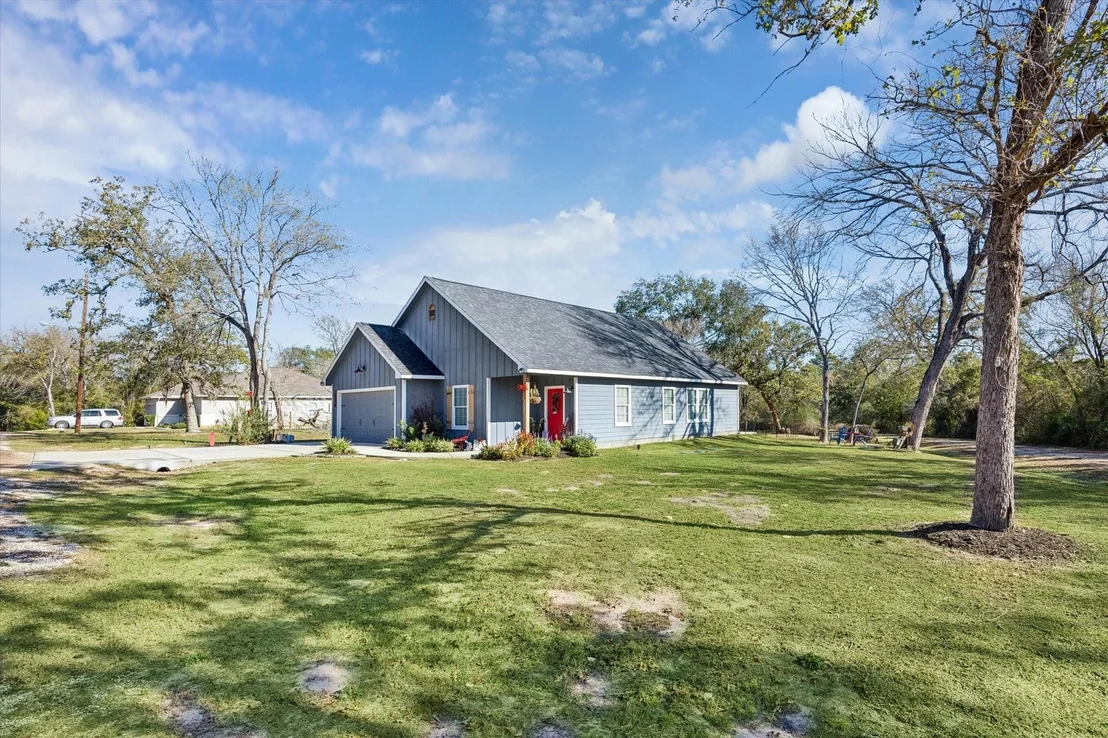 Photo of 26550 Armadillo Drive
