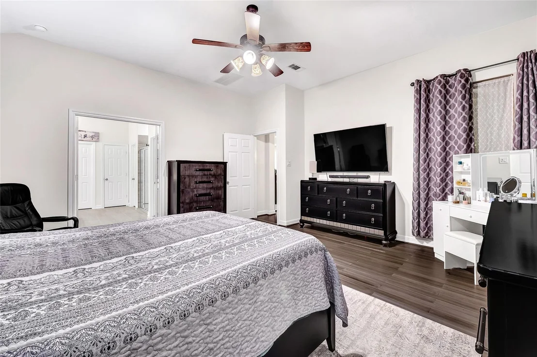 Photo of 9619 Hideaway Green Drive