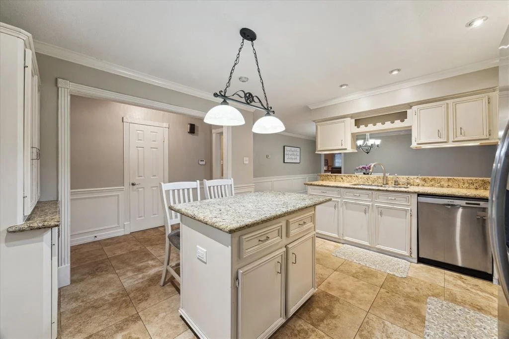 Photo of 5911 Hewitt Drive