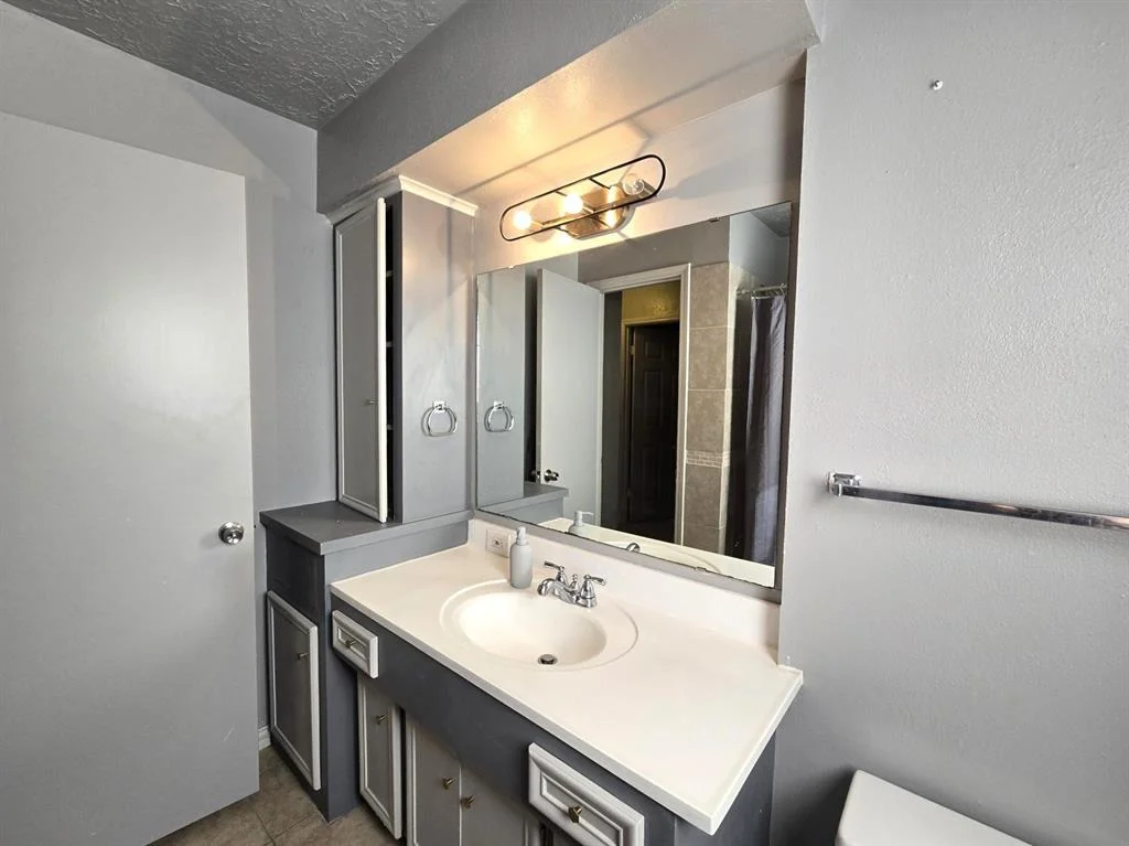 Photo of 2203 Dowling Drive