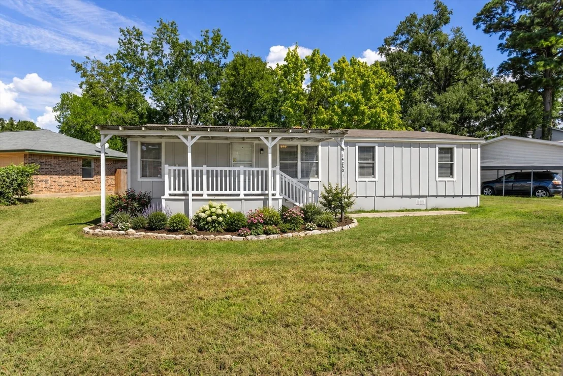 Photo of 14260 Shadow Bay Drive