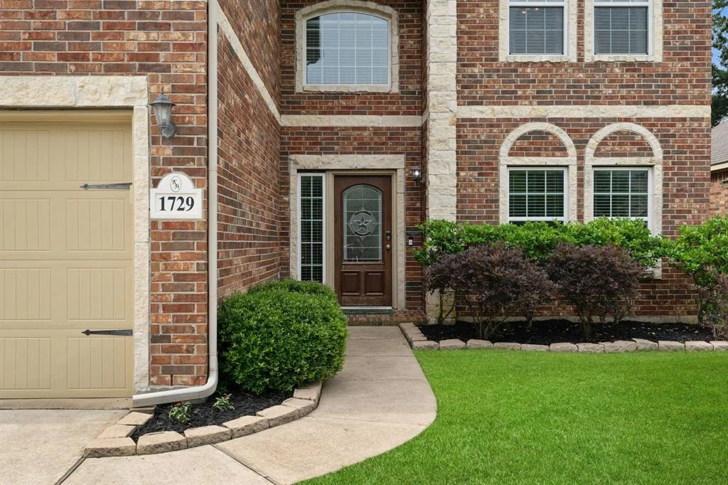 Photo of 1729 Park Oak Drive