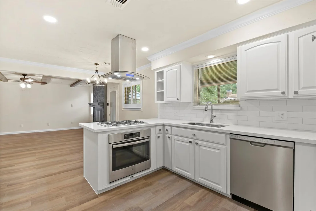 Photo of 207 Willowick Drive
