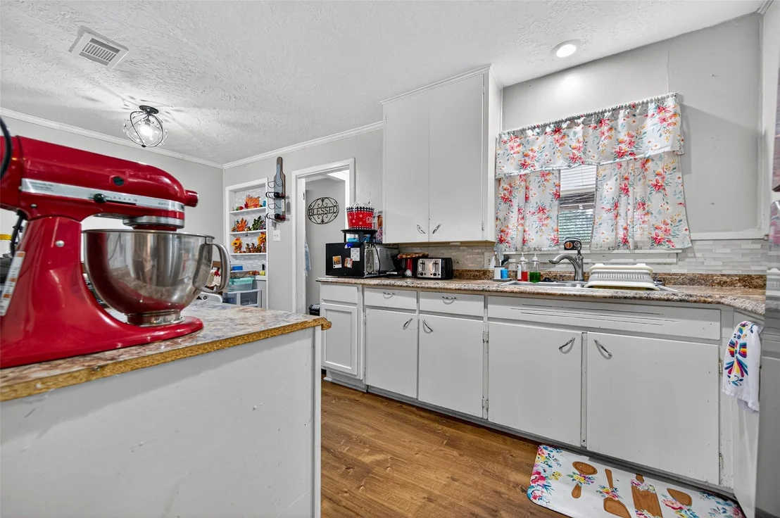 Photo of 702 Churchill Drive