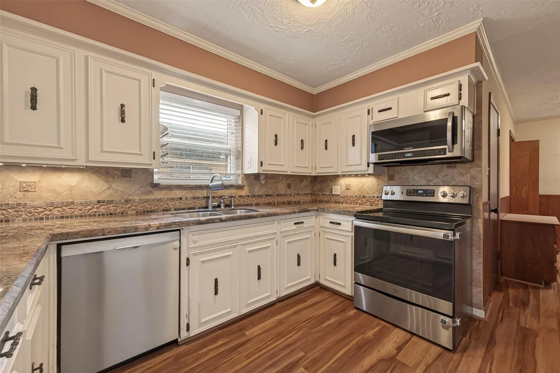 Photo of 6210 Claridge Drive