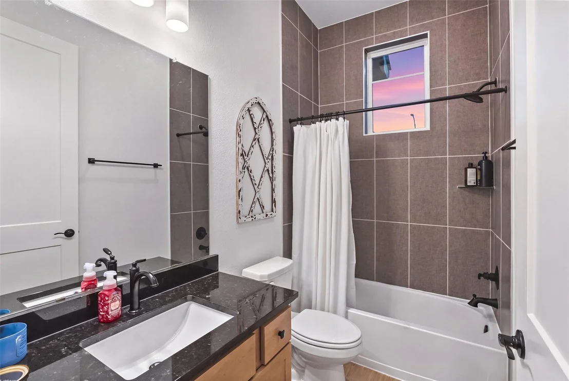 Photo of 323 Blue River Trail