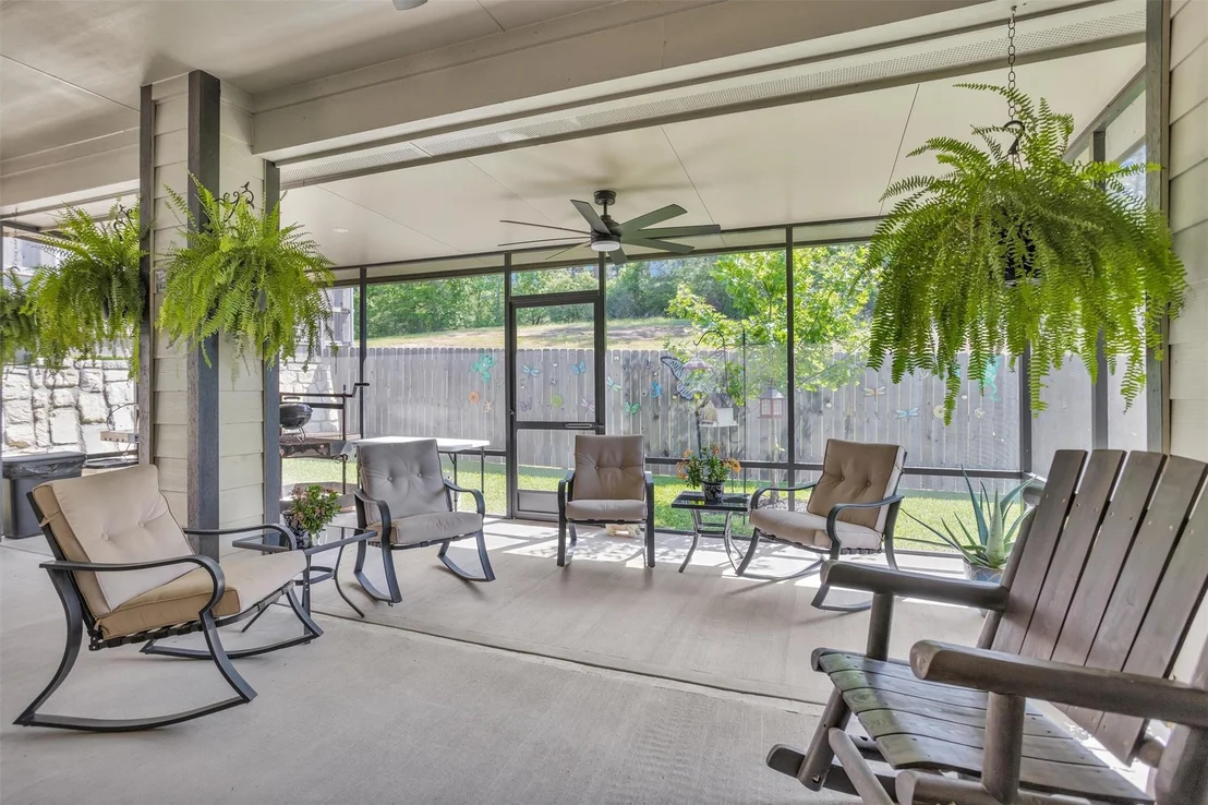 Photo of 954 Golden Willow Lane