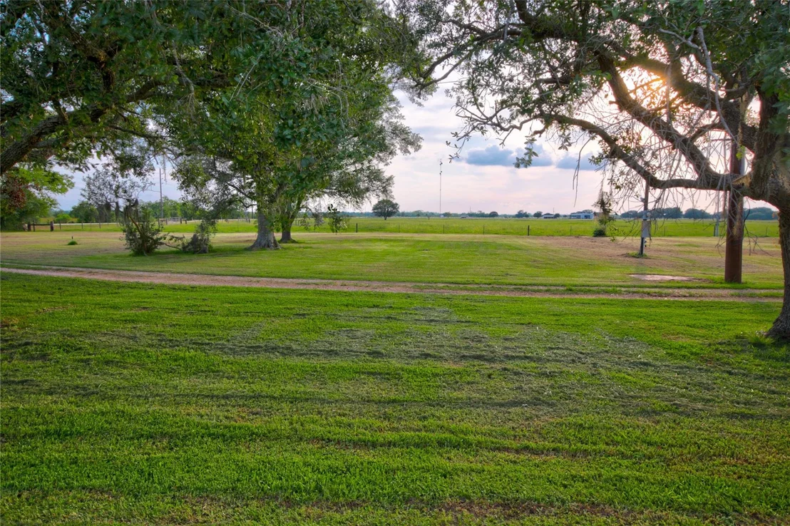 Photo of 5829 County Road 18